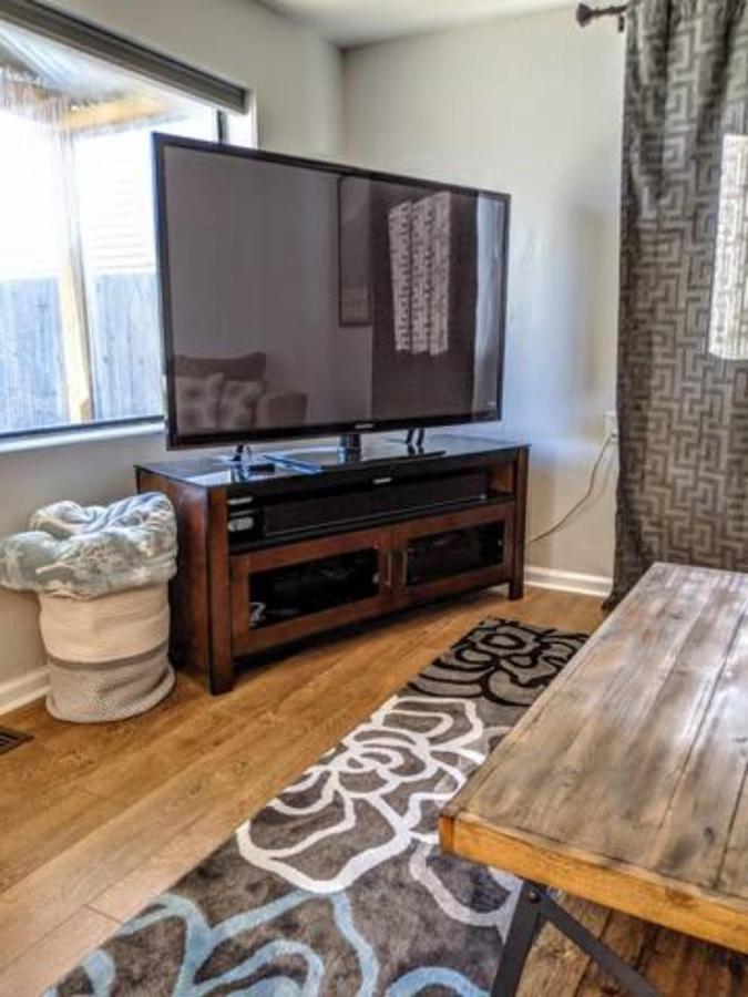 Little Blue Bungalow On Boise'S Bench, Pet Friendly, Fully Fenced Yard With Doggie Door! 2 Miles From Bsu, 5 Minutes From Downtown Boise, Desk And Workstation For Remote Workers, 2 Tv'S Large Walk-In Closet, Good For Mid-Term Stays Ngoại thất bức ảnh